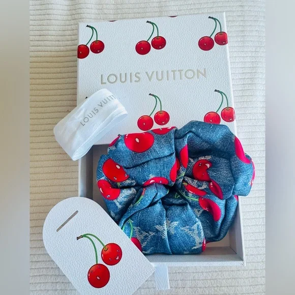Louis Vuitton x Murakami Blue Denim Cherry Scrunchie White Cherry Box+Tag+Ribbon Louis Vuitton x Murakami - Monogram Cerise Silk Bandeau  main image 3